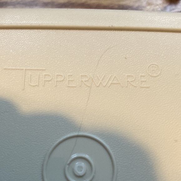 VINTAGE TUPPERWARE FREEZE-N-SAVE ICE CREAM KEEPER #1254 - Picture 3 of 3